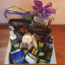 26 of our favs: Natural Treasure Gift Box